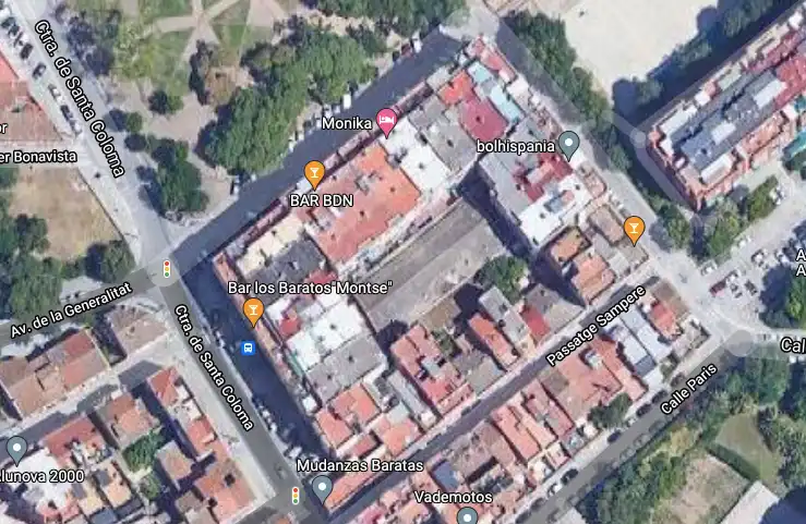 Außenansicht von Fabrikhallen zum Verkauf in Badalona