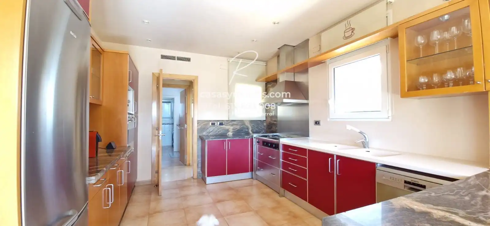Cocina de Casa o chalet en venta en Pacs del Penedès con Aire acondicionado, Calefacción y Jardín privado