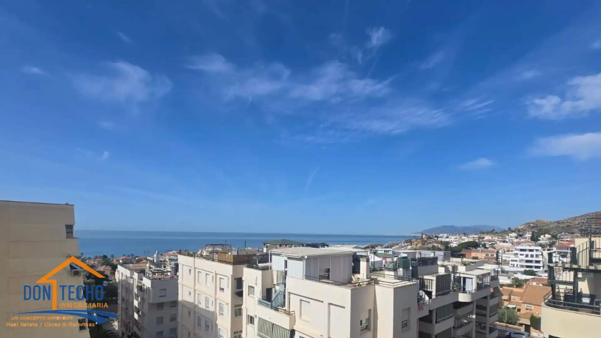 Außenansicht von Wohnung zum Verkauf in Rincón de la Victoria mit Klimaanlage, Terrasse und Möbliert