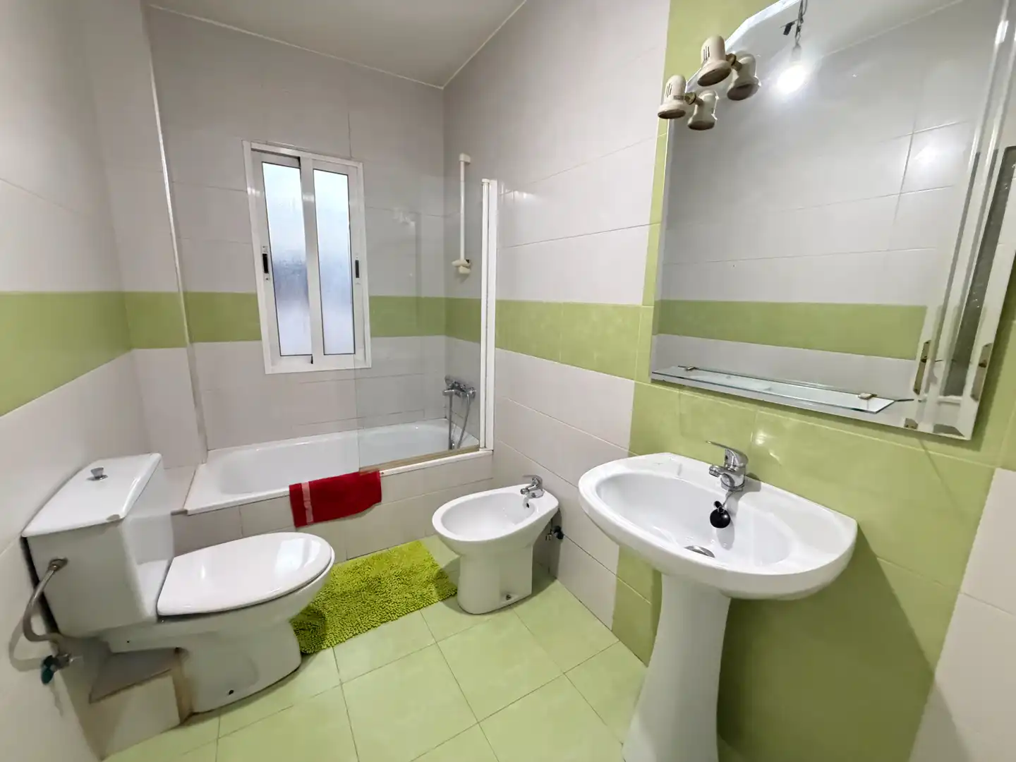 Baño de Piso en venta en Valladolid con Calefacción y Amueblado
