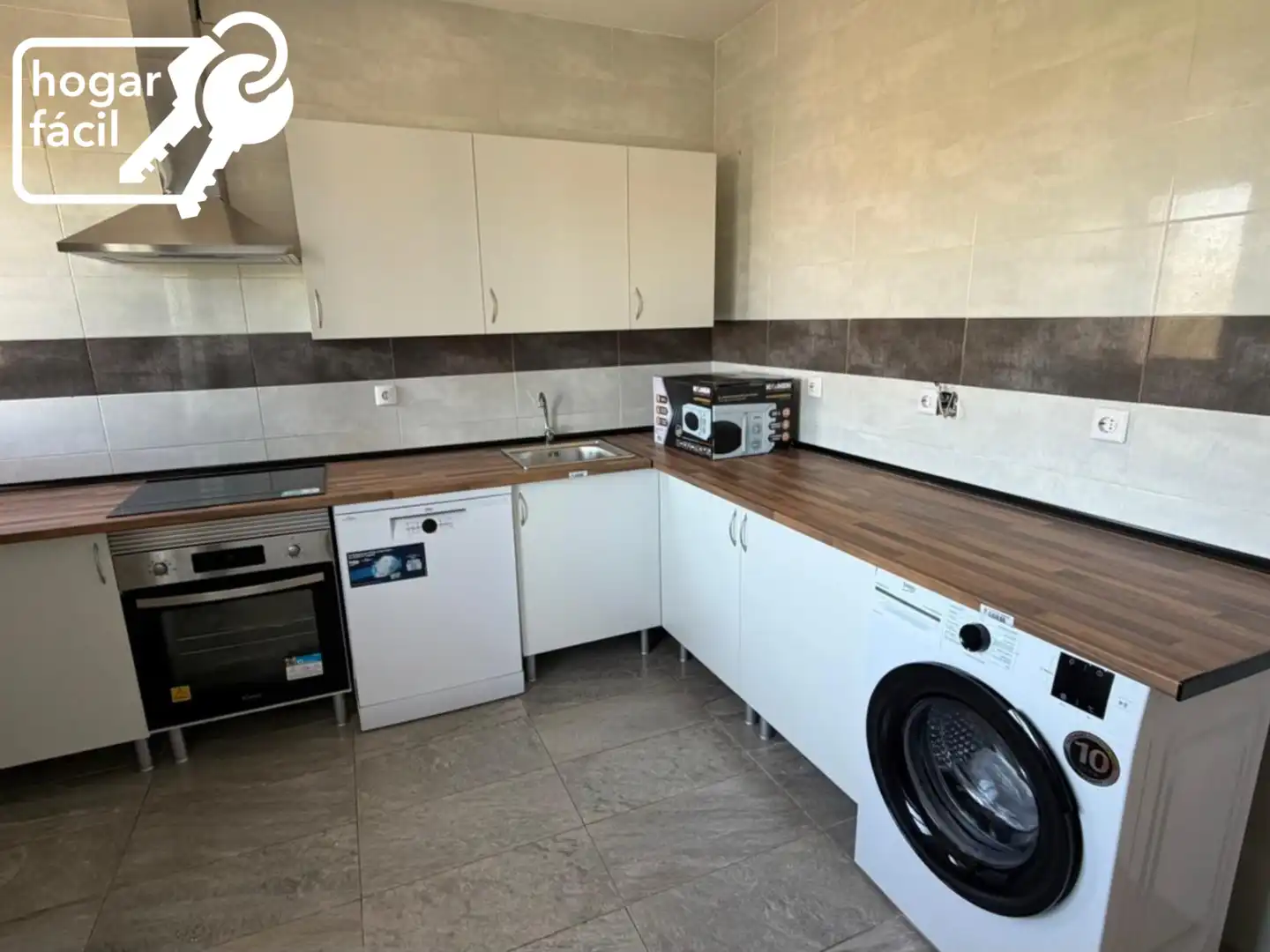 Cocina de Piso de alquiler en Venta de Baños con Calefacción, Horno y Lavadora