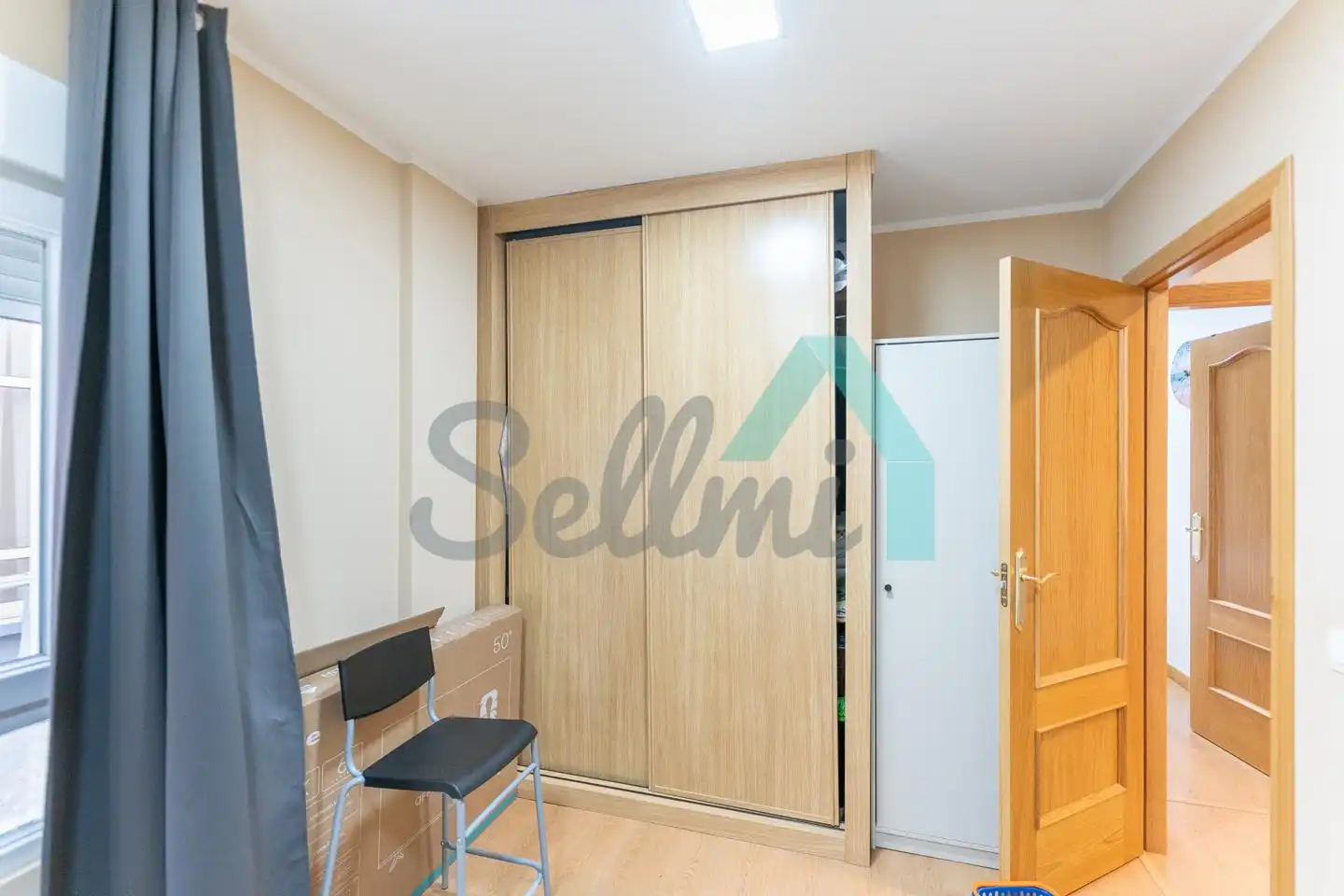 Schlafzimmer von Erdgeschoss zum Verkauf in Aller mit Heizung