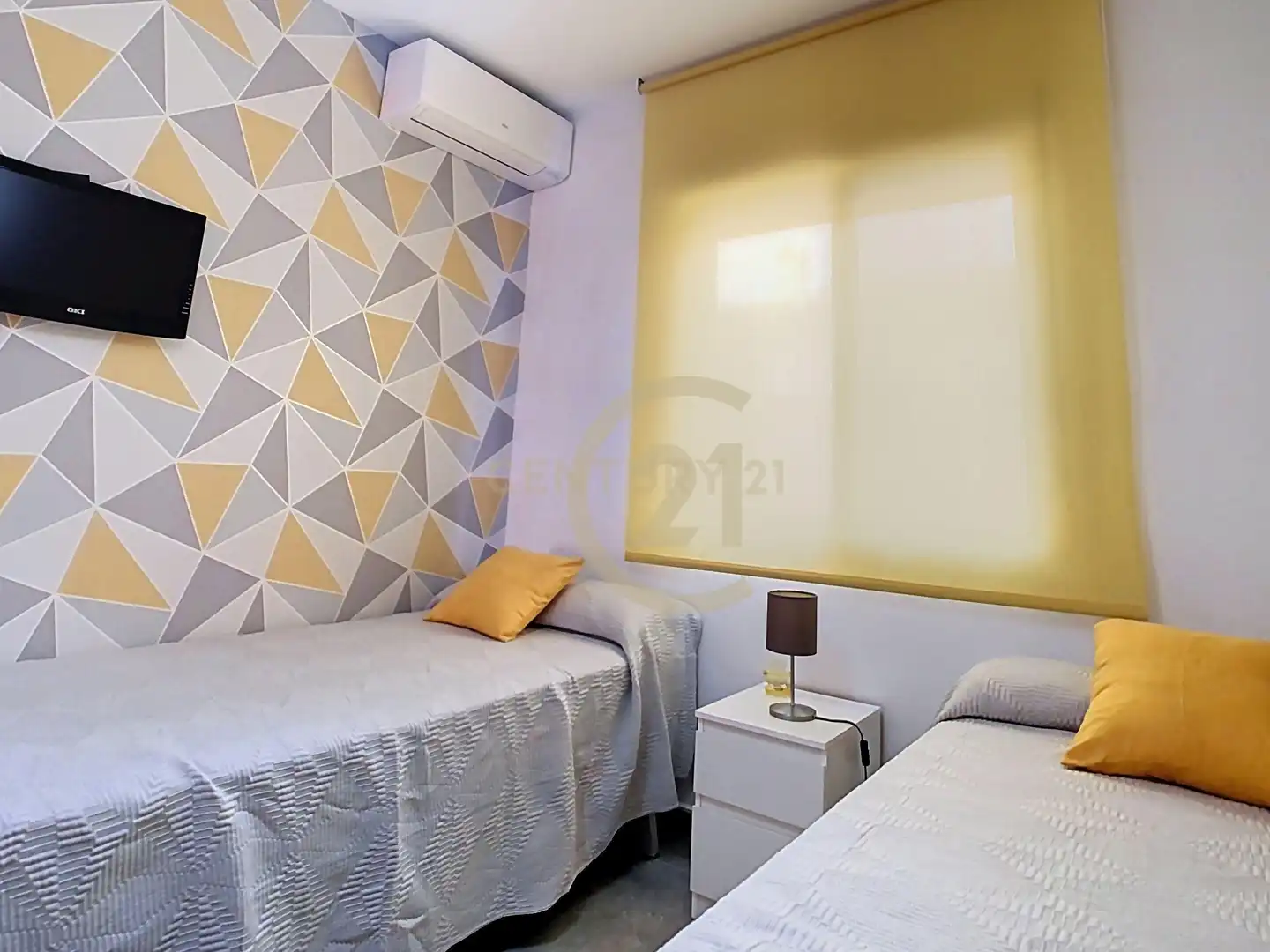 Habitación de Apartamento en venta en Álora con Aire acondicionado, Alarma y Piscina comunitaria