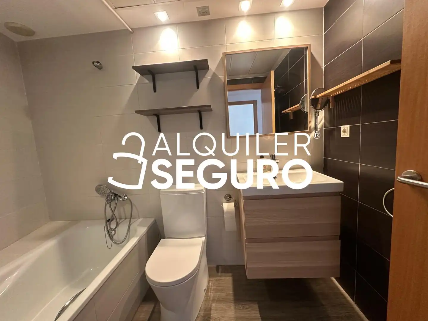 Baño de Ático de alquiler en Paiporta con Aire acondicionado, Calefacción y Terraza