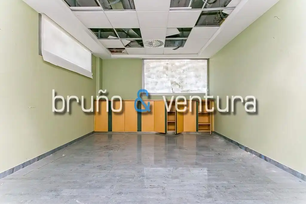 Local comercial en venda a Centre Vila, imagen 7