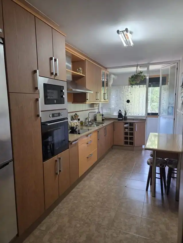 Cocina de Piso en venta en Vilagarcía de Arousa con Calefacción, Parquet y Trastero
