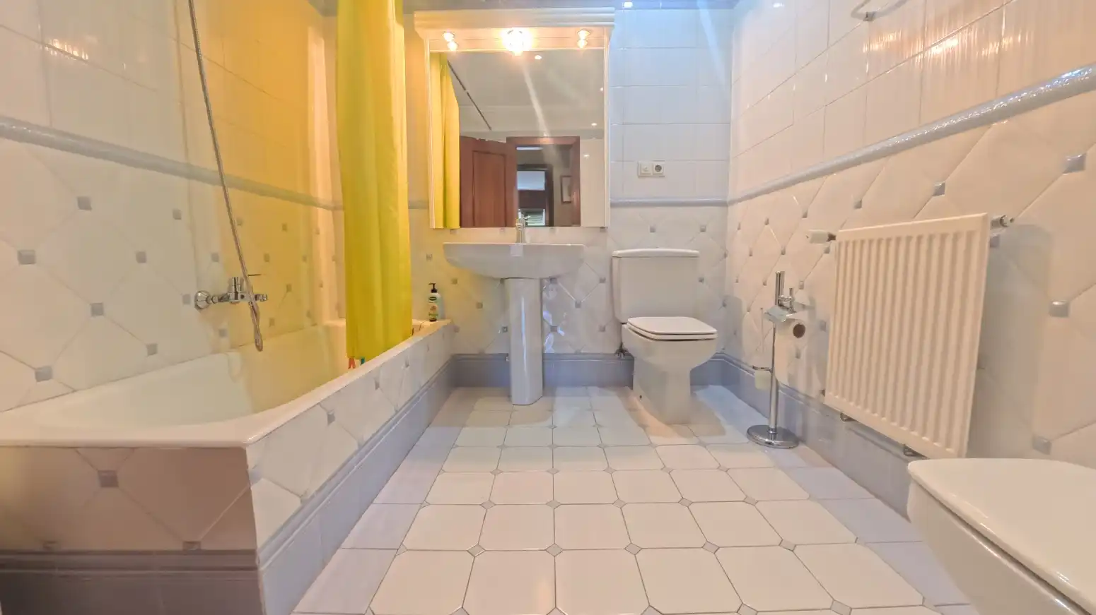 Baño de Piso en venta en  Logroño con Calefacción, Parquet y Terraza
