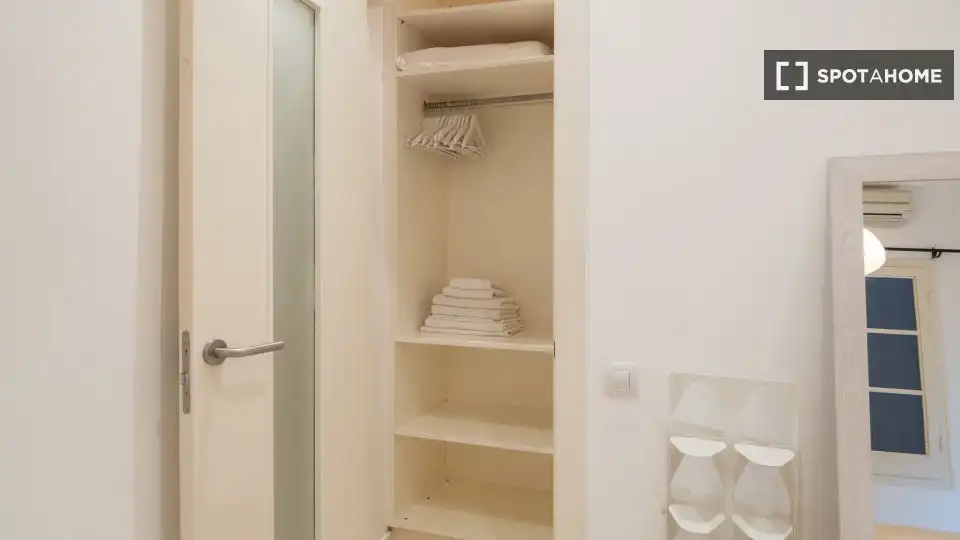Flat with terrace to rent in Ciutat Vella, imagen 12