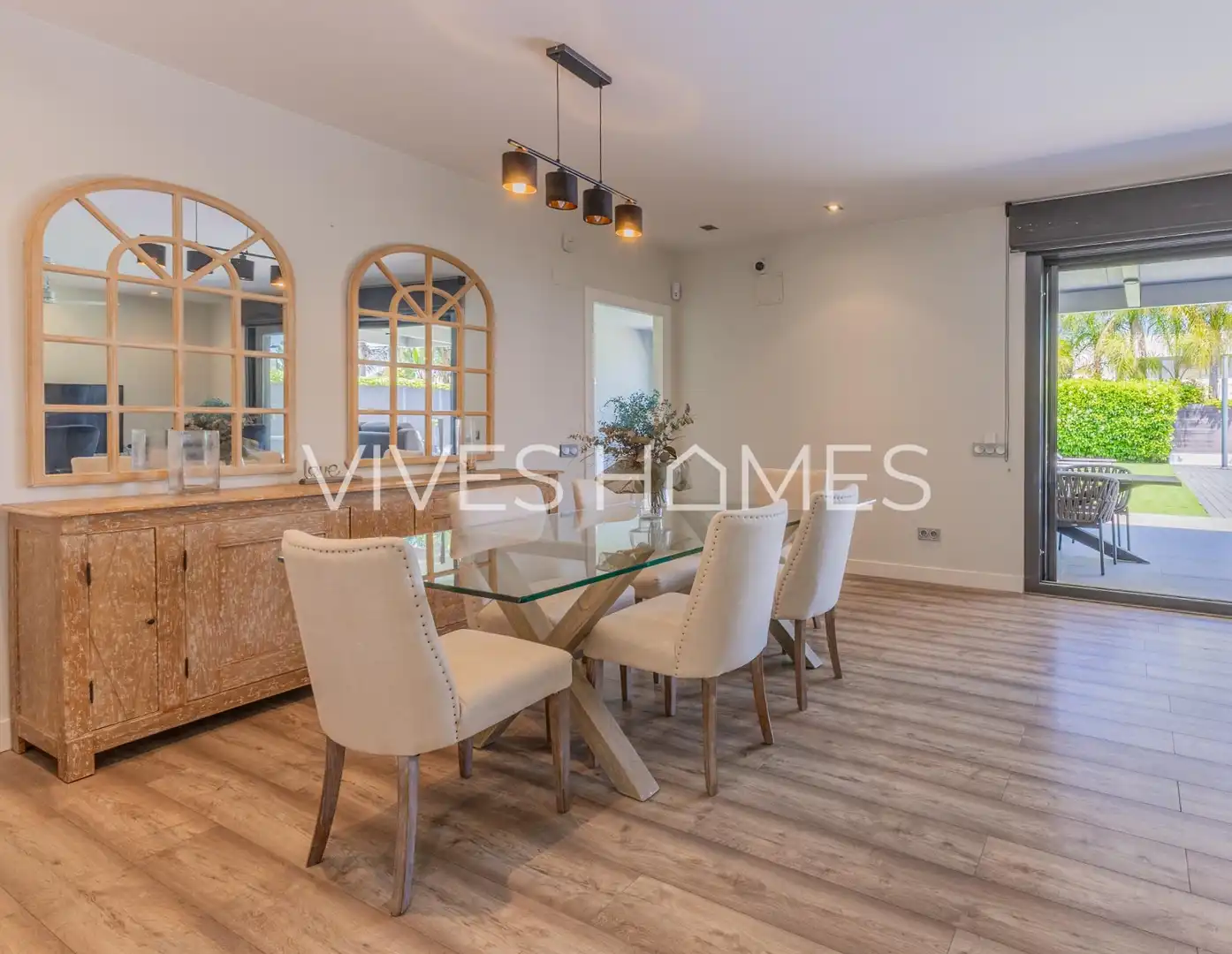 Comedor de Casa o chalet en venta en Sant Andreu de Llavaneres con Aire acondicionado, Calefacción y Jardín privado