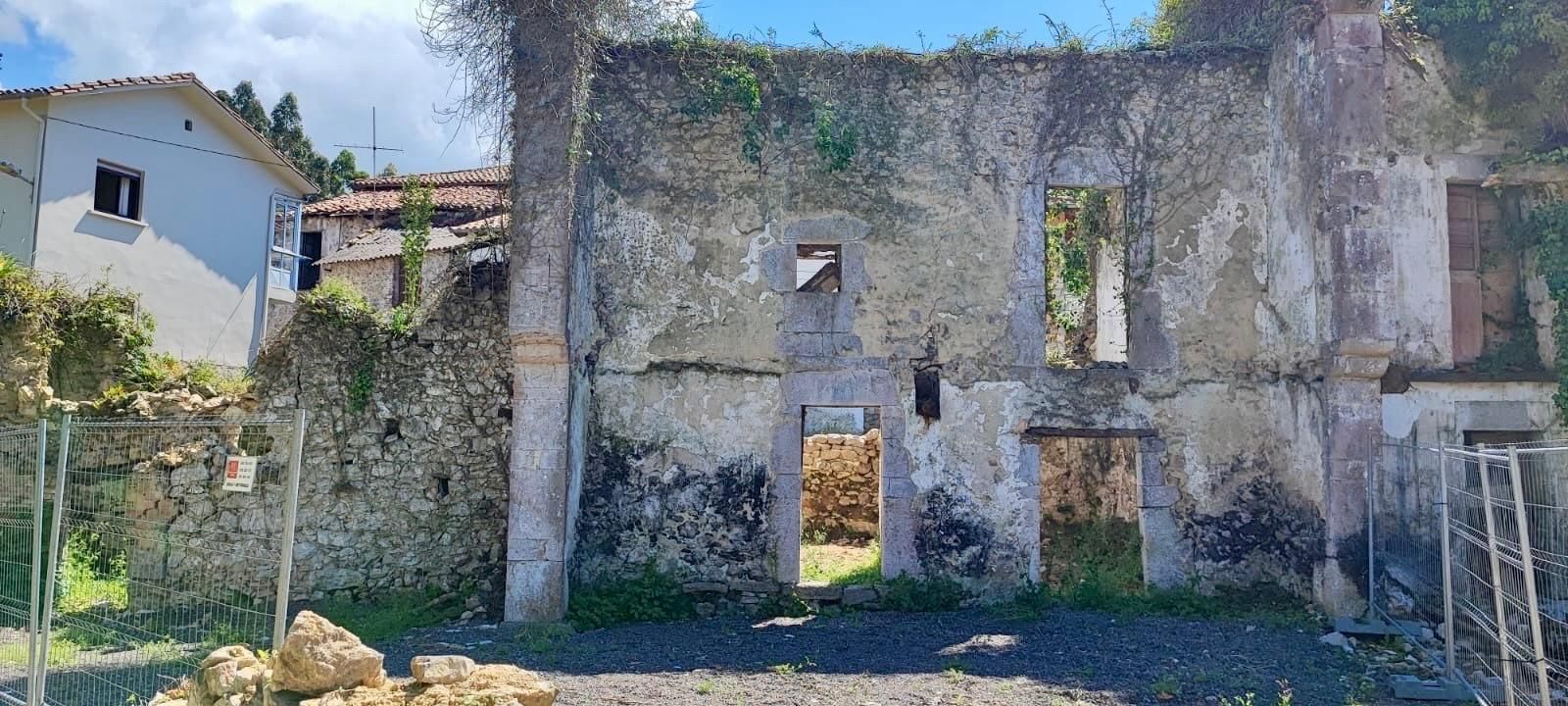 Vista exterior de Casa o xalet en venda en Ribadesella amb Jardí privat