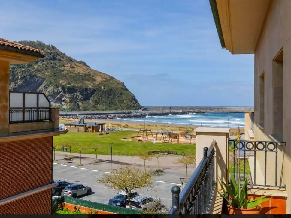 Vista exterior de Piso en venta en Orio con Terraza