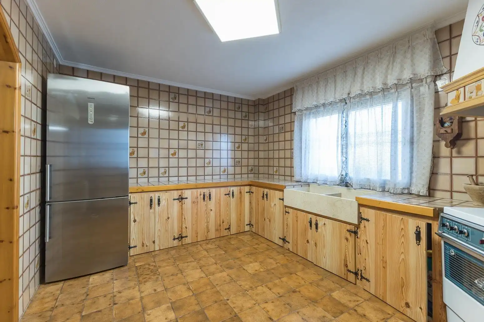 Cocina de Casa o chalet en venta en La Pobla de Vallbona con Aire acondicionado, Calefacción y Jardín privado