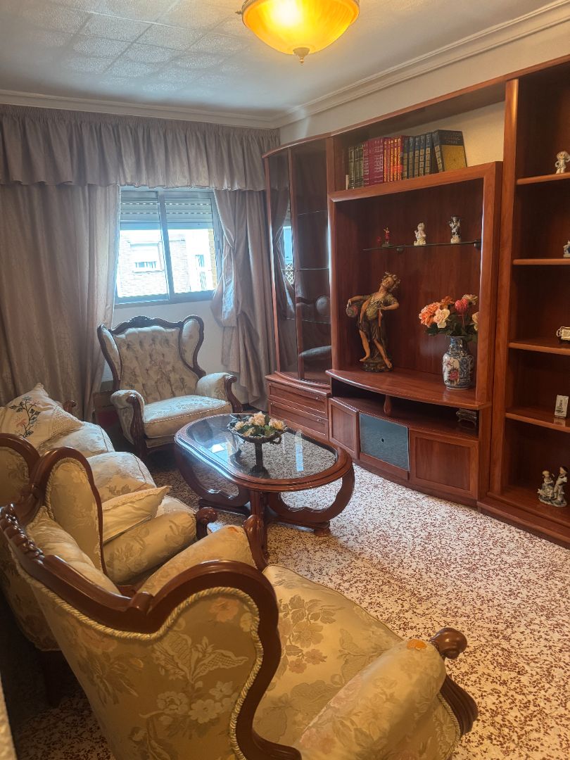 Piso en venta en Calle Tesalónica, 1, San Pablo, San Pablo - Santa Justa