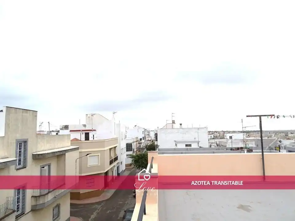 Vista exterior de Piso en venta en Chiclana de la Frontera con Aire acondicionado y Balcón