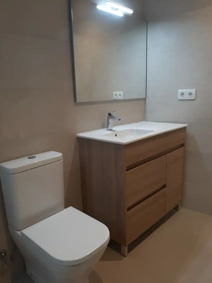 Bathroom of Flat for rent in Mataró  with Air Conditioner, Heating and Terrace