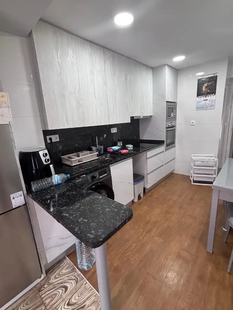 Cocina de Piso en venta en Calahorra con Calefacción, Terraza y Amueblado