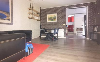 Living room of Flat for sale in Terrassa  with Air Conditioner and Balcony