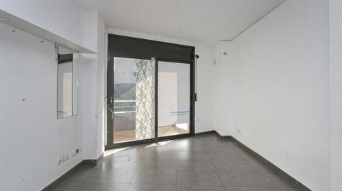 Foto 2 de Edifici en venda a C/ Joan Salvat I Papasseit, Centre, Barcelona