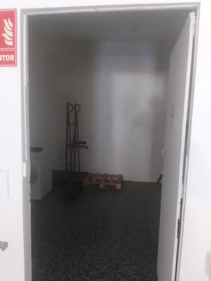 Fabrikhallen zur Miete in Mislata