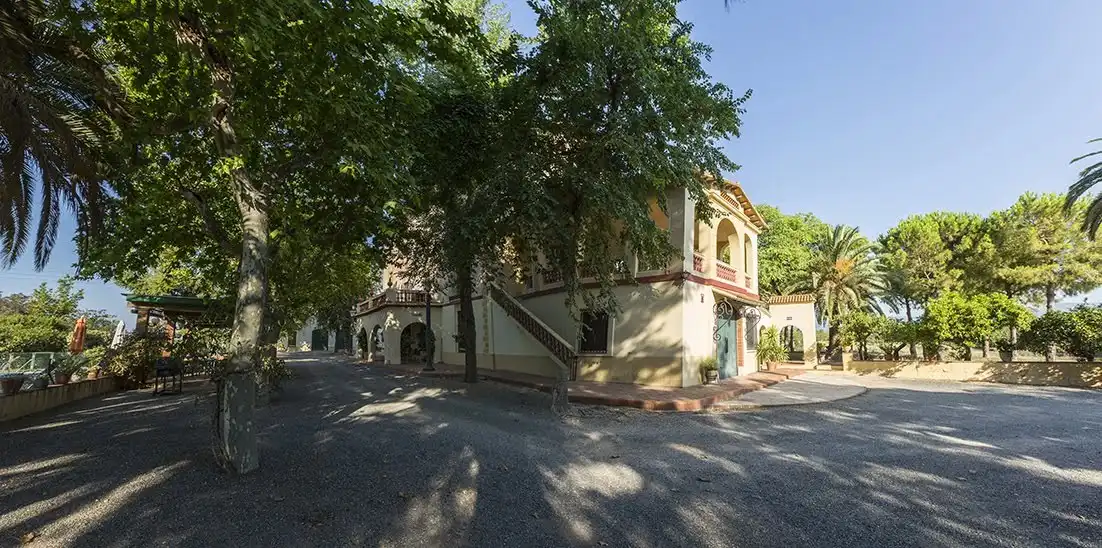 Vista exterior de Finca rústica en venta en Reus con Terraza, Piscina y Amueblado
