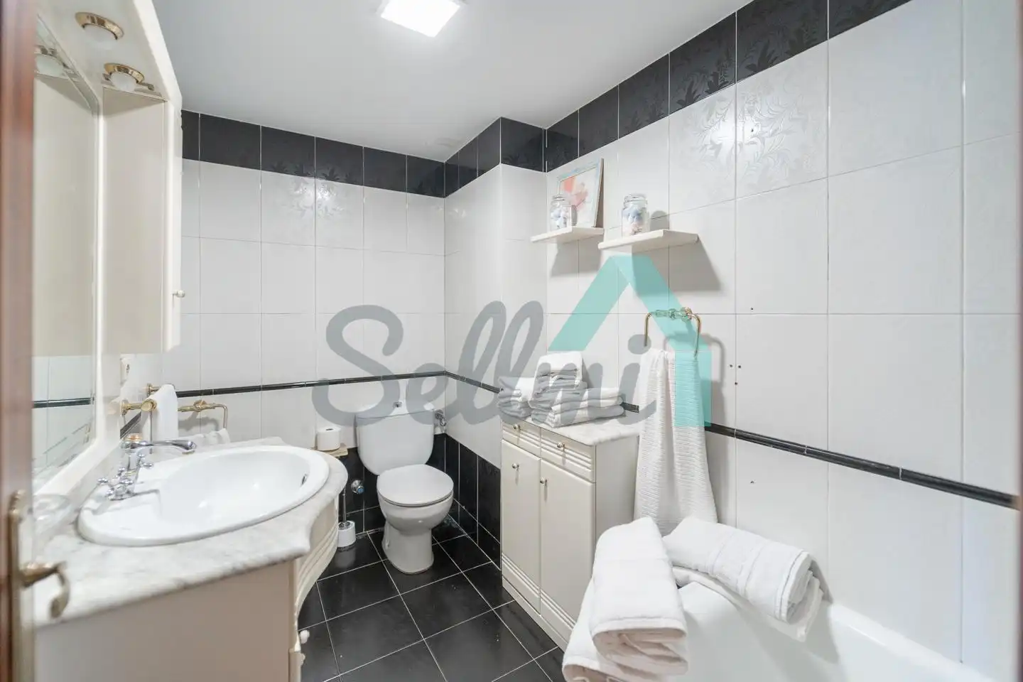 Dúplex en venta en Ramón Menéndez Pidal, Parres