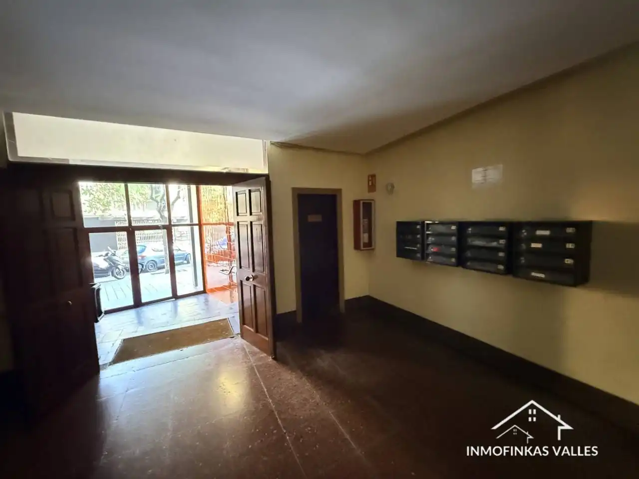 Flat for sale in Sant Andreu de la Barca, Barcelona
