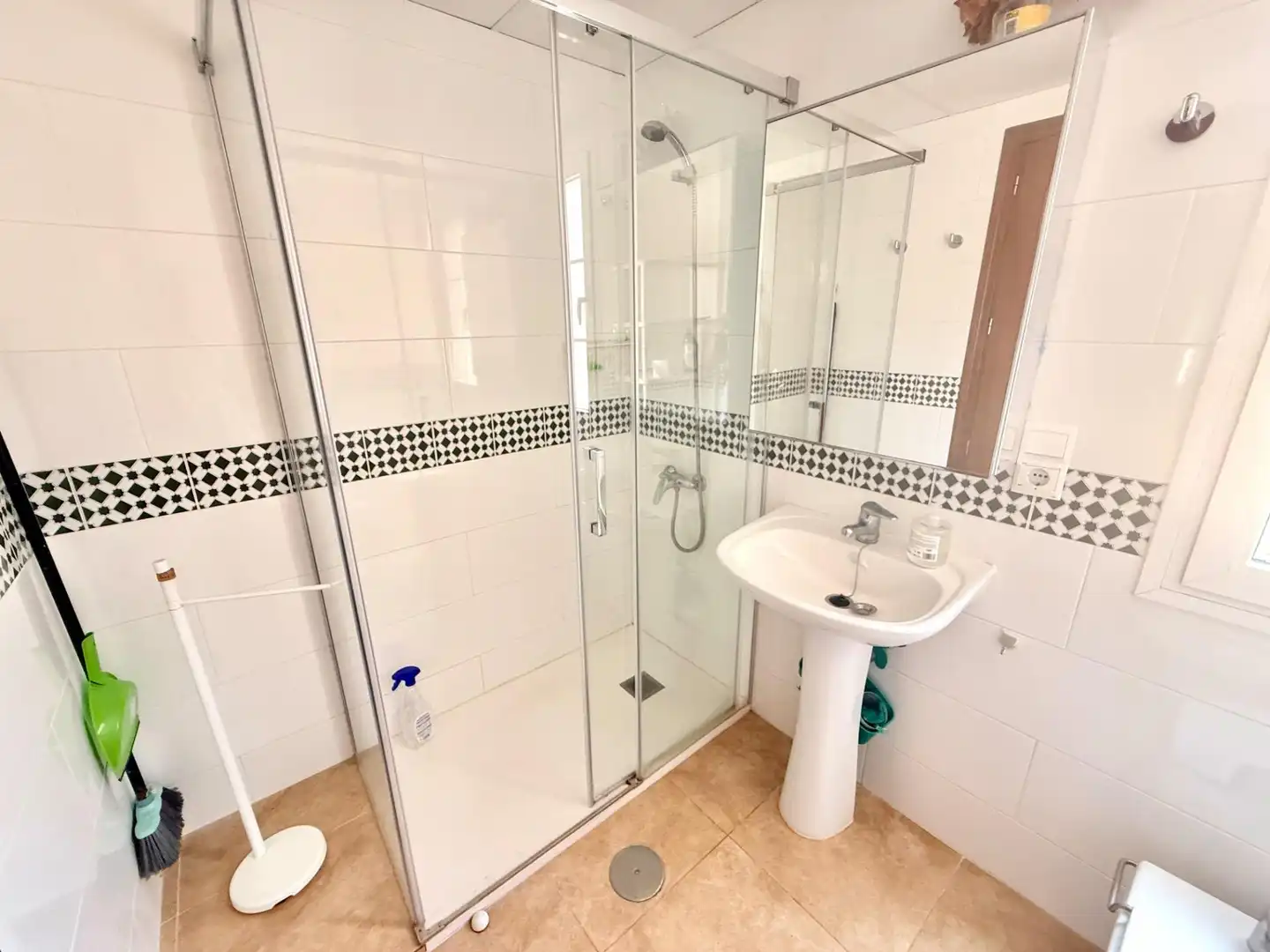 Baño de Piso en venta en Roquetas de Mar con Balcón