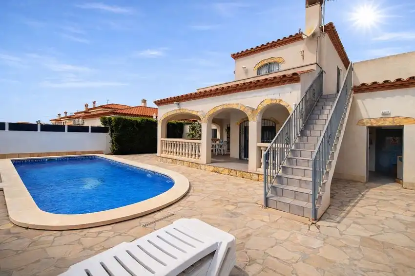 House with pool for sale in Miami Platja, imagen 2