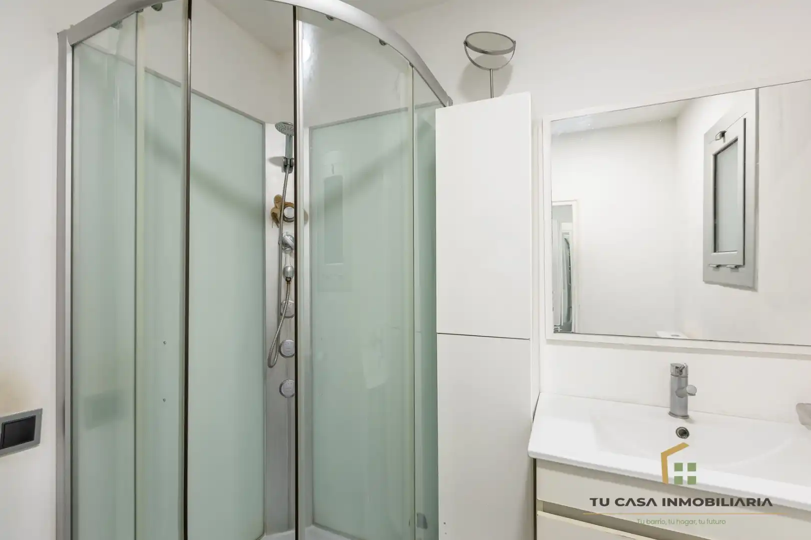 Baño de Piso en venta en Badalona con Aire acondicionado