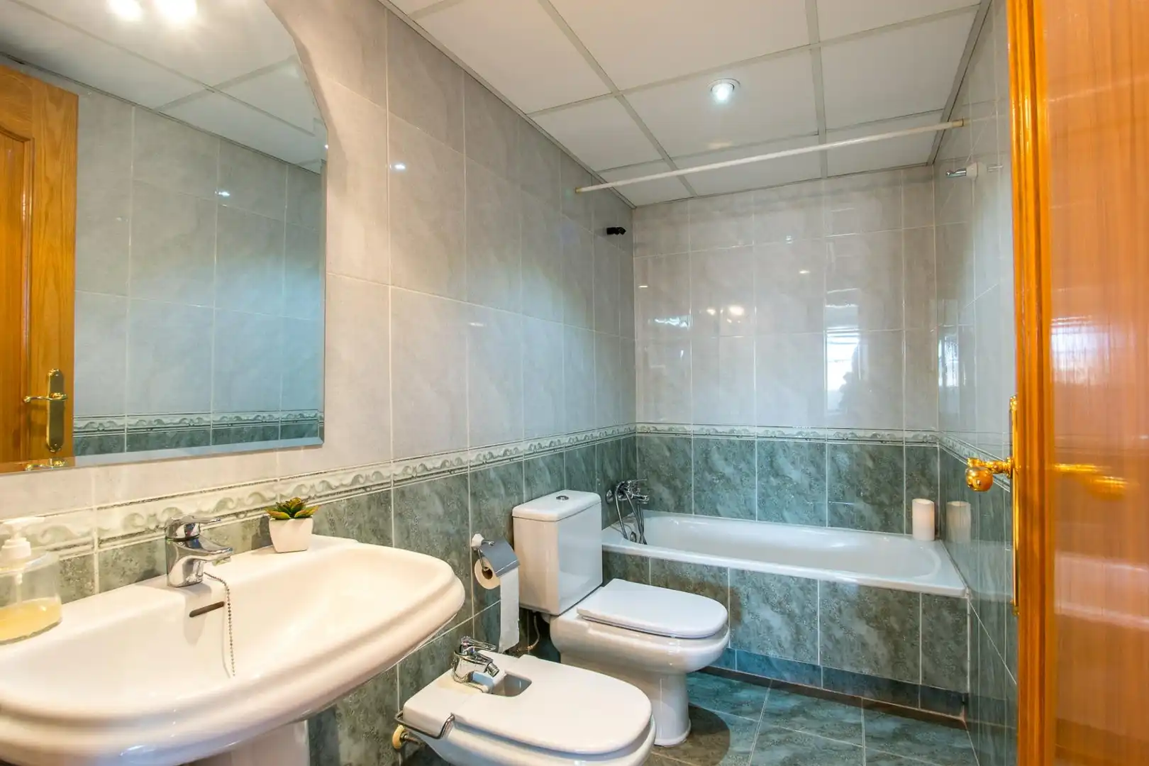 Baño de Ático en venta en Murcia con Aire acondicionado, Terraza y Trastero