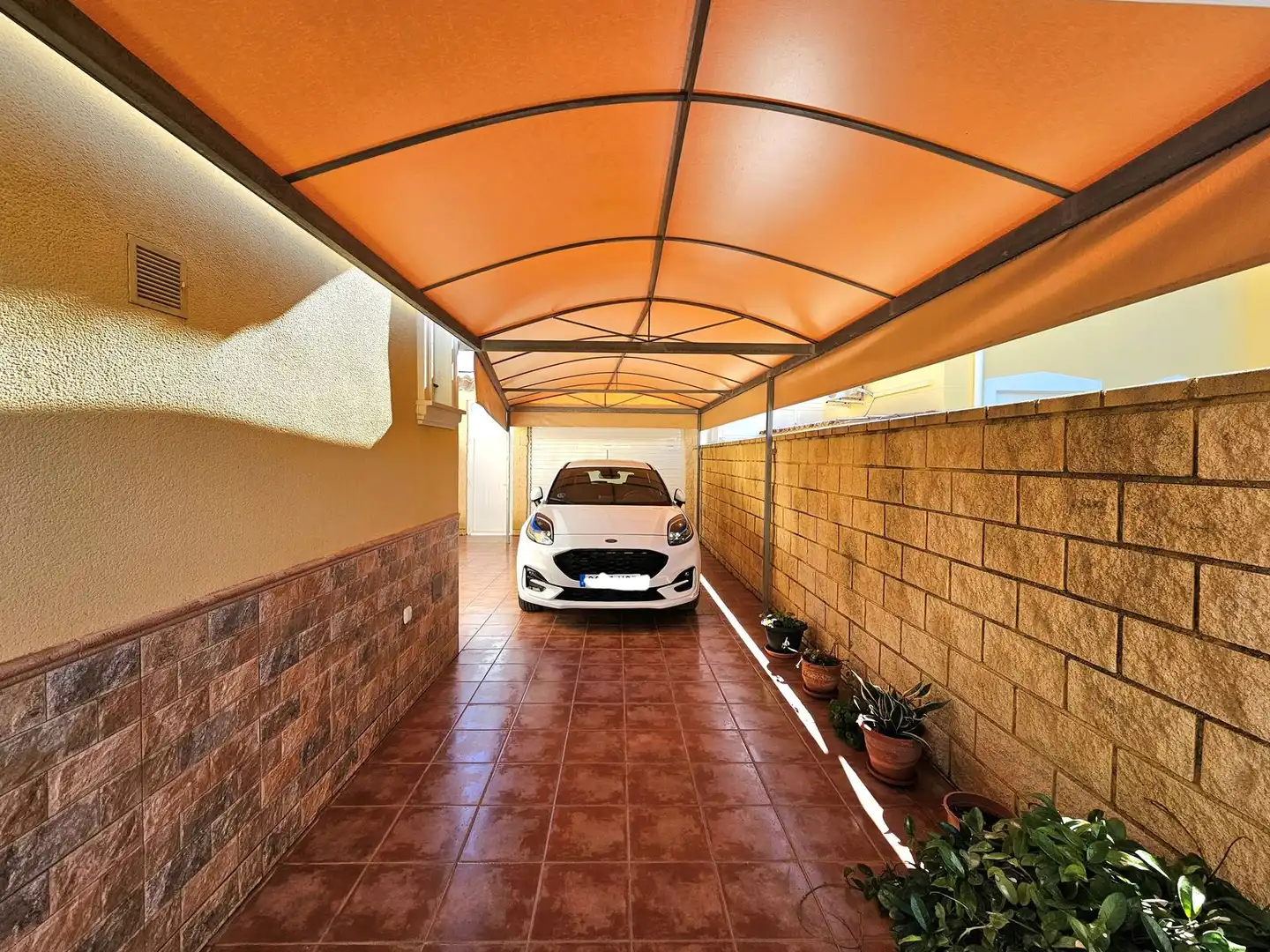 Parking de Casa o chalet en venta en Torrevieja con Jardín privado, Terraza y Piscina