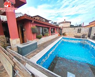 Piscina de Casa o xalet en venda en Sant Andreu de la Barca amb Piscina i Jacuzzi