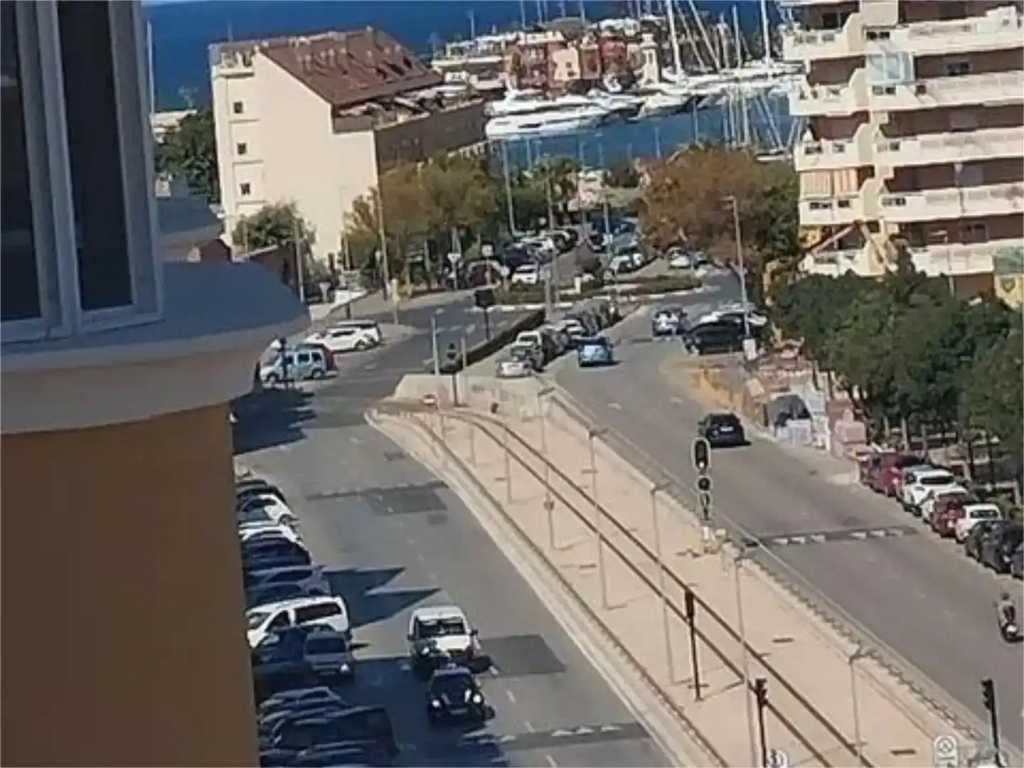 Parking de Piso para compartir en Dénia con Piscina, Amueblado y Balcón