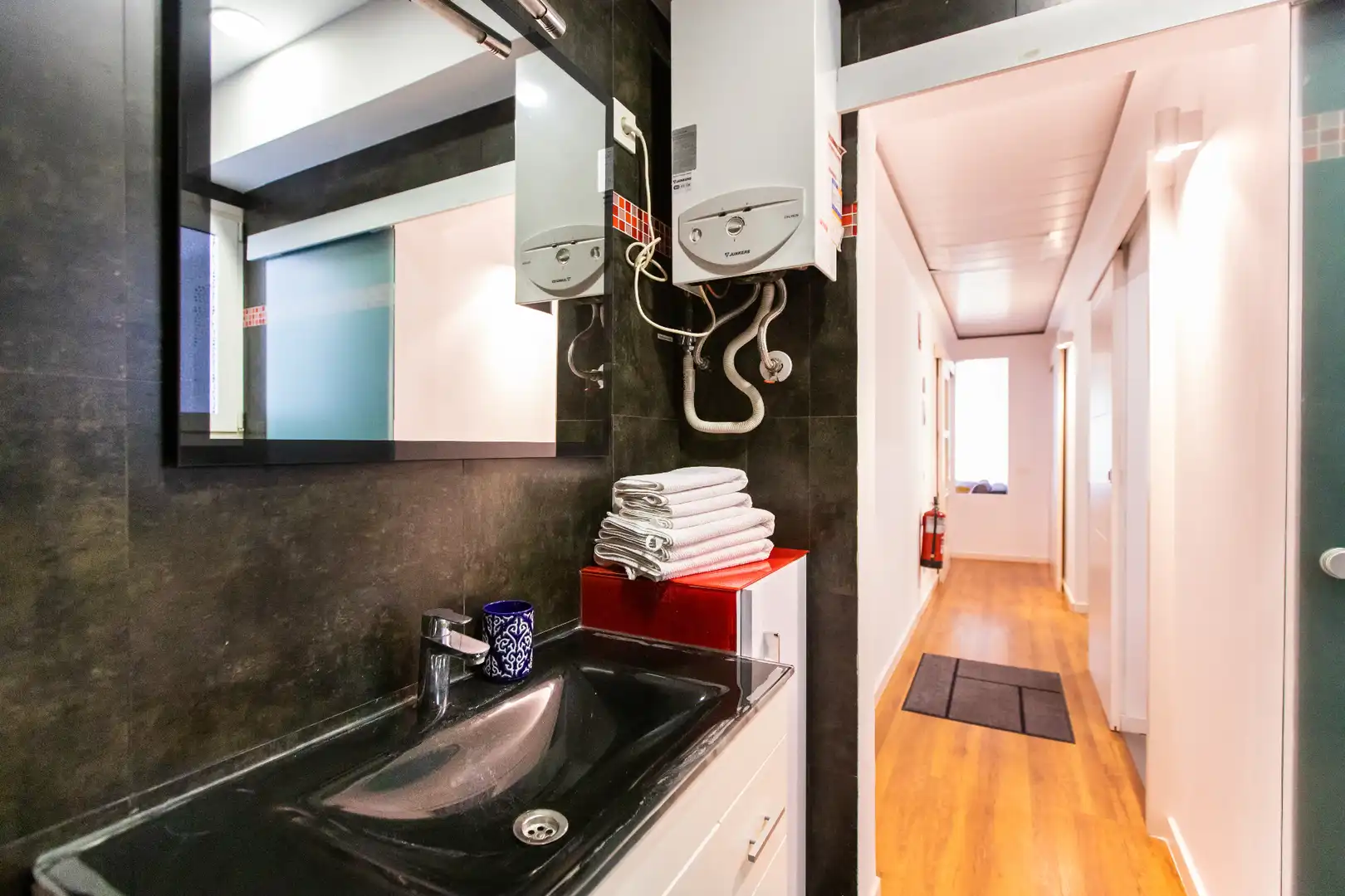 Flat for sale in Carrer de Tapioles, El Poble Sec - Parc de Montjuïc
