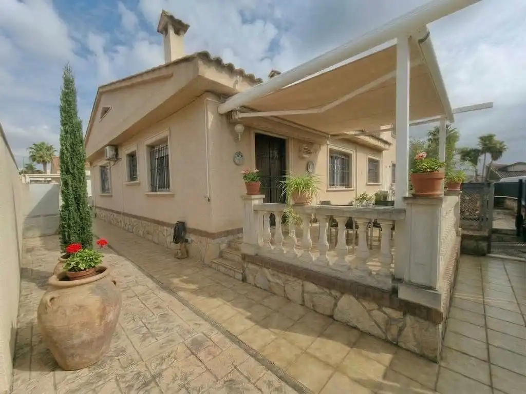 Exterior view of Houses for sale in Vilafortuny - Cap de Sant Pere