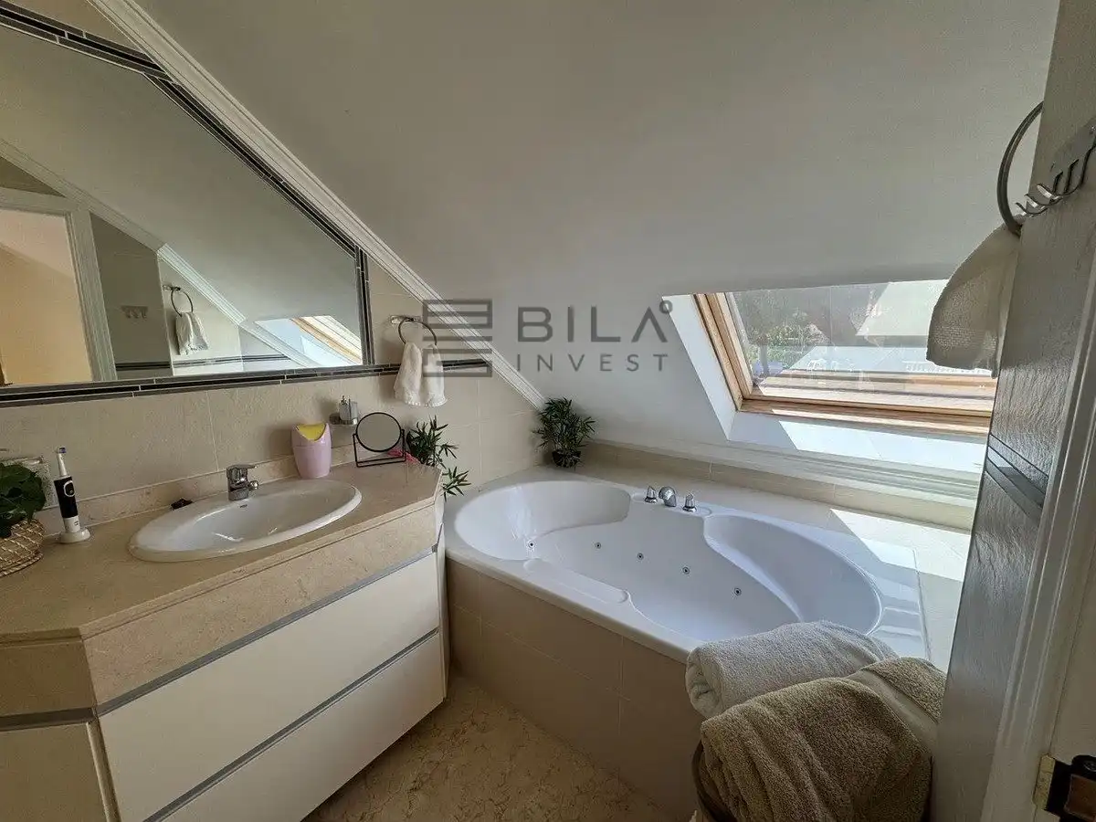 Adosado con piscina en venta en Benito de Jarales, imagen 17
