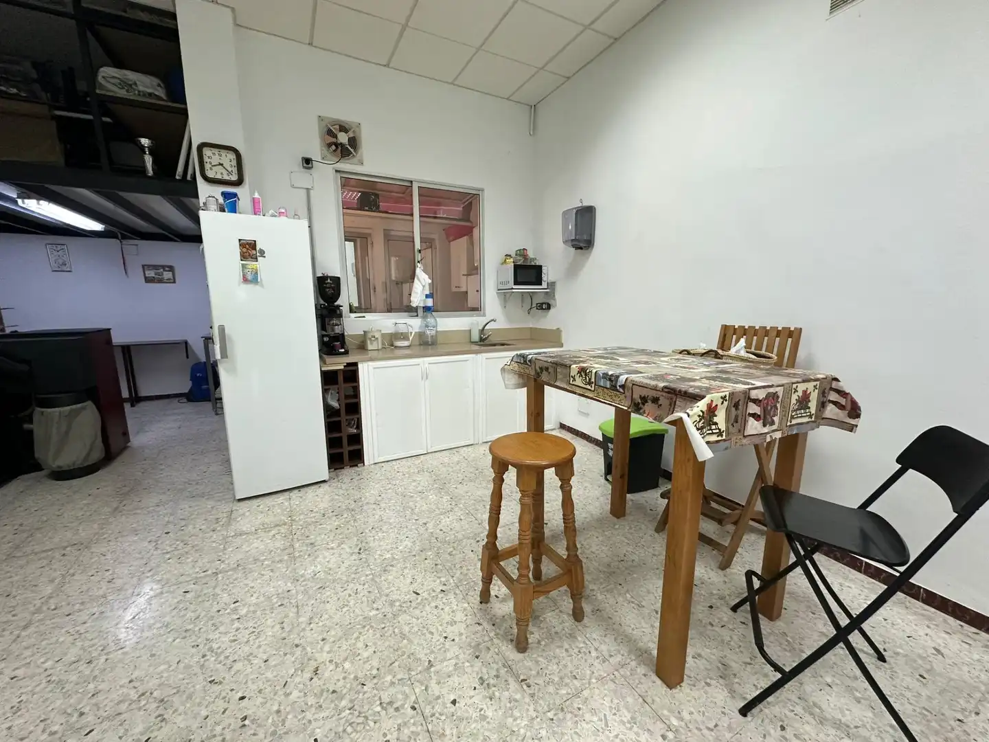 Cocina de Local en venta en Ubrique con Aire acondicionado