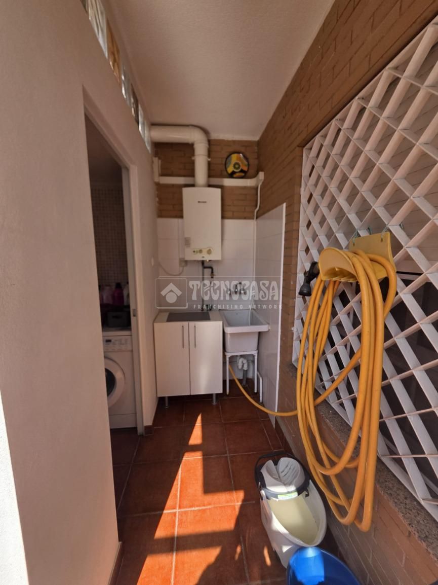 Cuina de Pis en venda en  Almería Capital amb Moblat