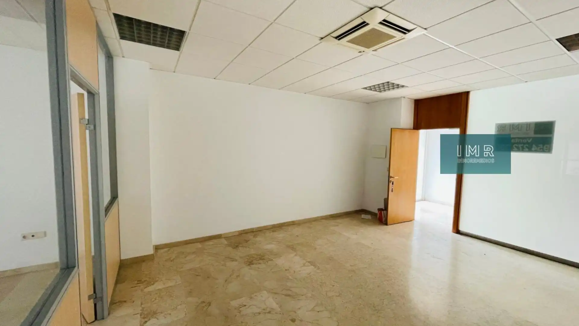 Oficina en venta en Avenida REPUBLICA ARGENTINA, 29, Avenida Juan Diego