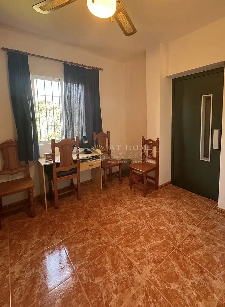 Habitación de Dúplex en venta en Nerja con Terraza
