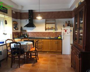 Cuina de Casa o xalet en venda en Baños de la Encina amb Calefacció i Terrassa