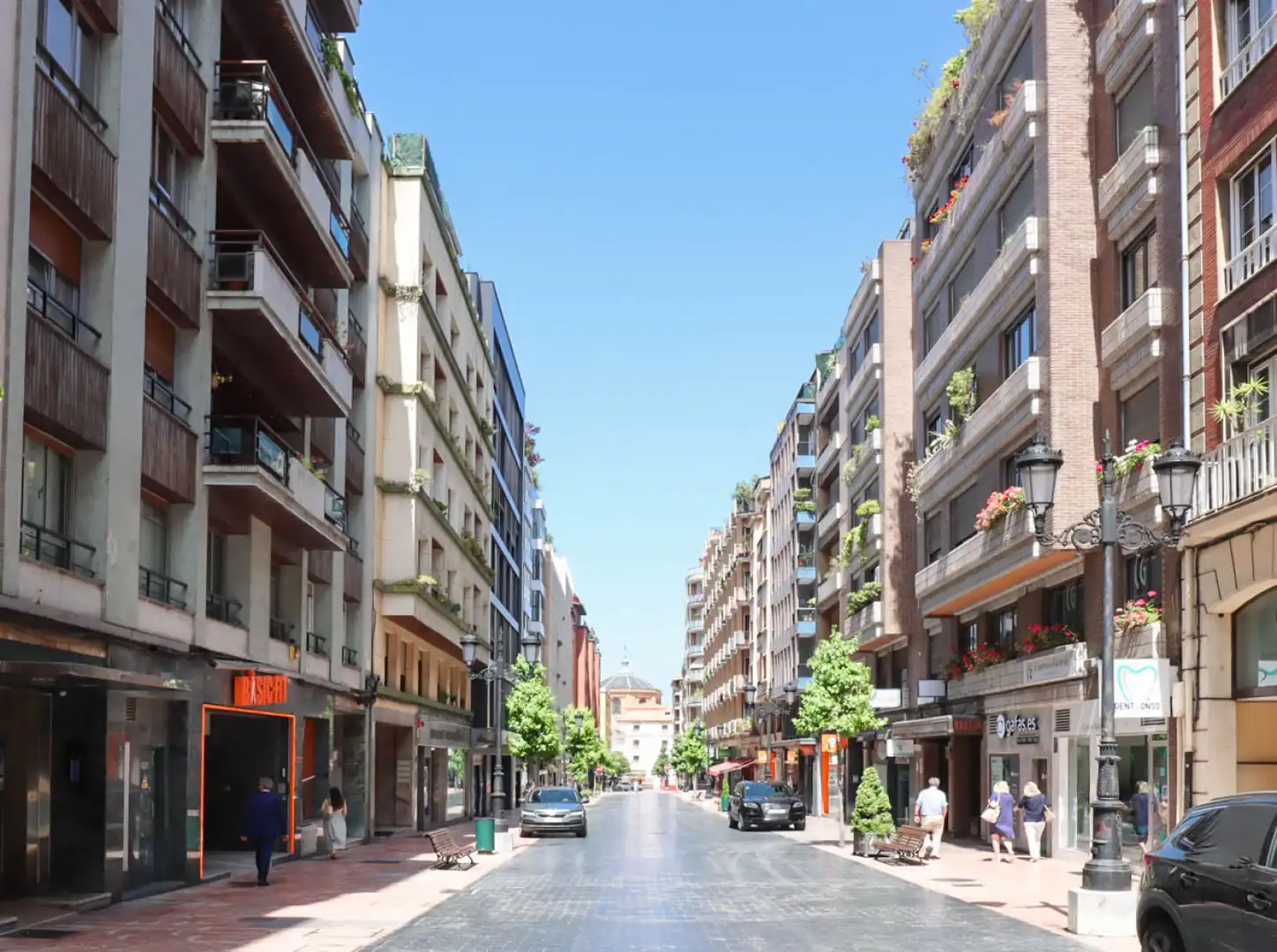 Außenansicht von Wohnung zur Miete in Oviedo  mit Heizung und Parkett