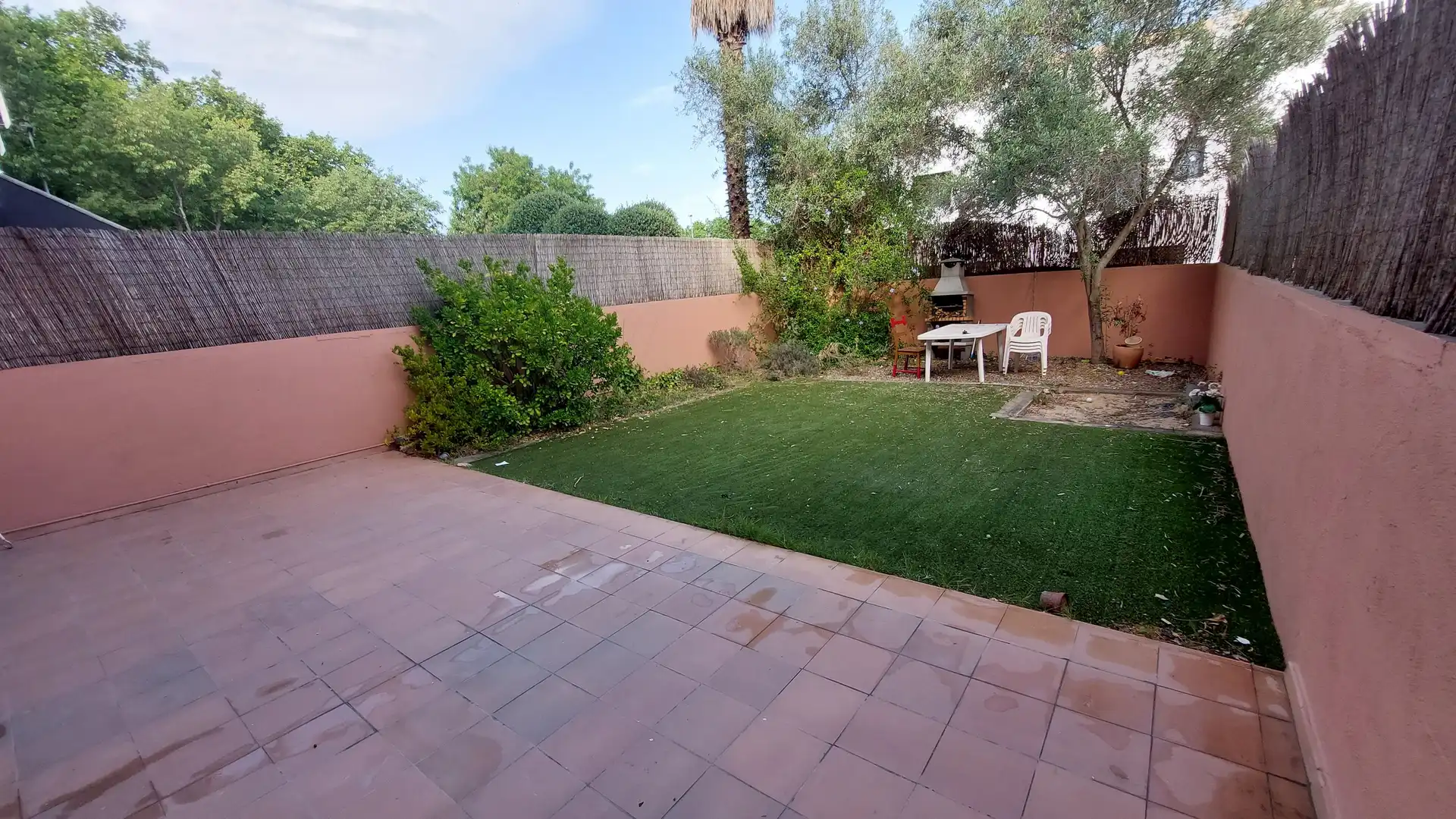 Garten von Einfamilien-Reihenhaus zur Miete in Vilafranca del Penedès mit Klimaanlage, Heizung und Privatgarten