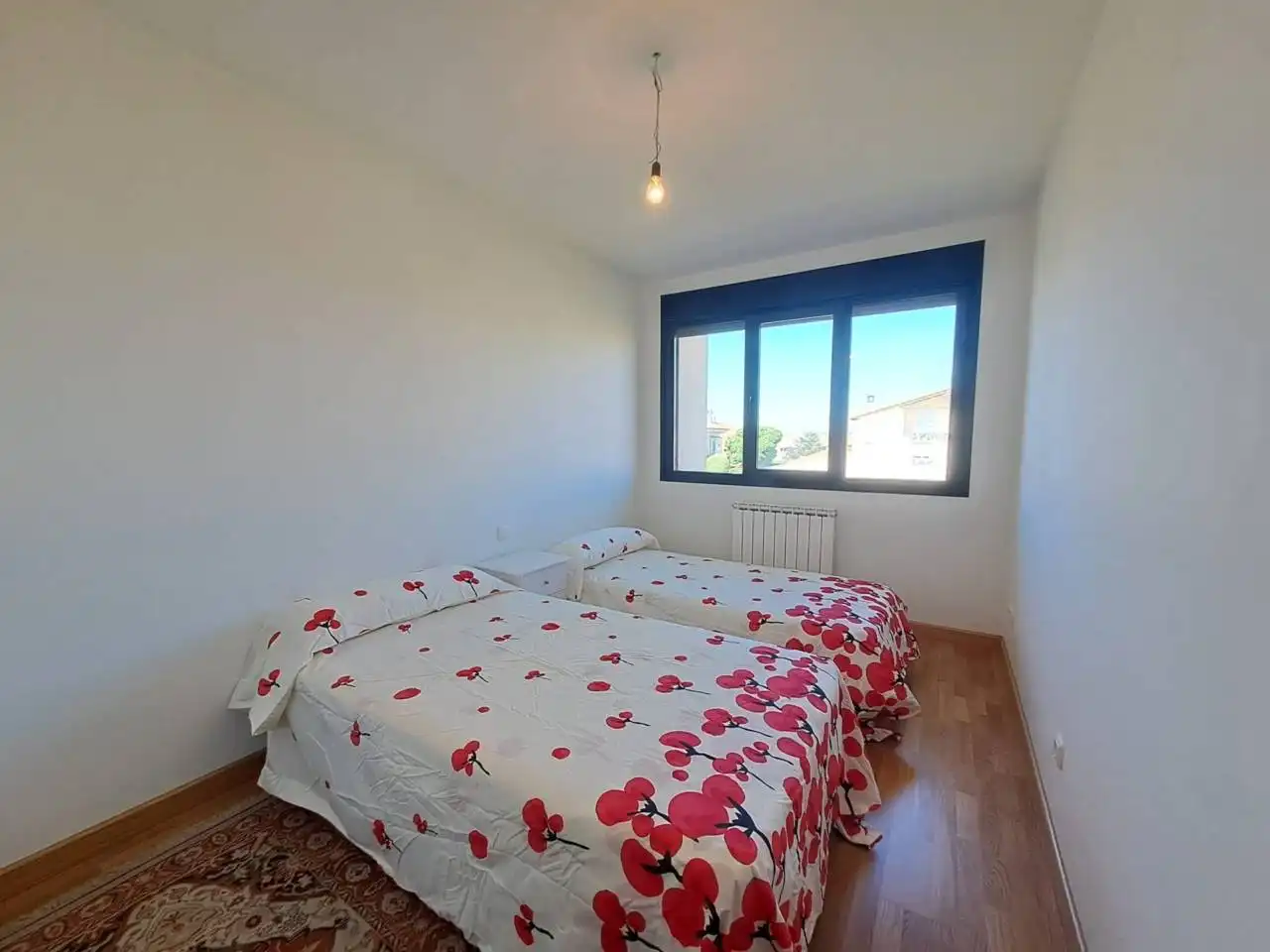 Bedroom of Houses for sale in Cardeñajimeno  with Heating, Private garden and Parquet flooring