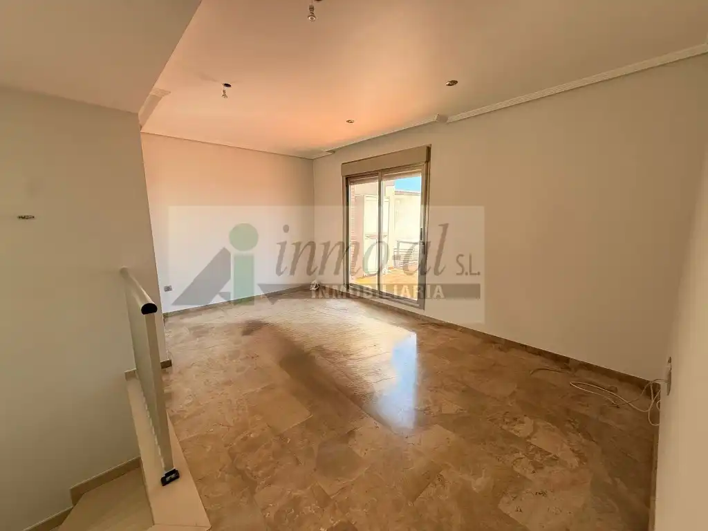 Attic for sale in Almazora / Almassora  with Air Conditioner