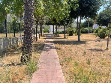 Terreny rústic en venda a Urbanizaciones