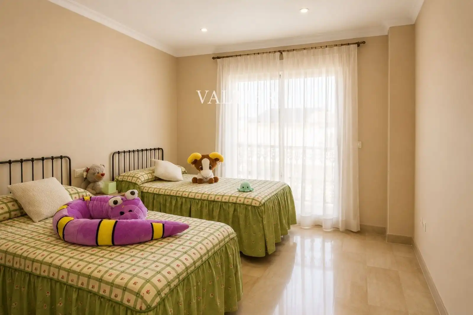 Dormitori de Casa o xalet en venda en Almoines amb Aire condicionat, Terrassa i Moblat