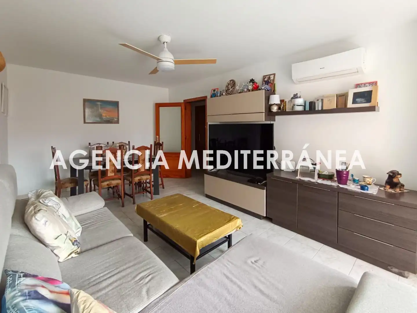 Sala d'estar de Apartament en venda en Santa Eulària des Riu amb Aire condicionat, Calefacció i Jardí privat