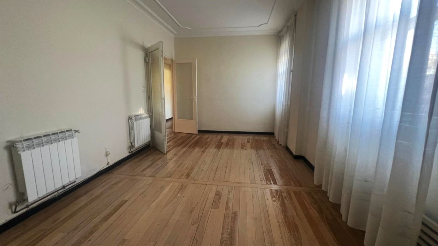 Piso en venta en Calle de Samaniego, Lovaina, Vitoria - Gasteiz