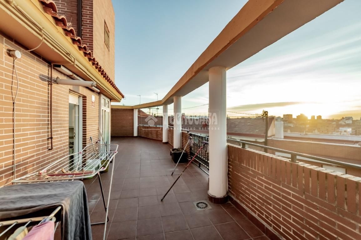 Terrace of Duplex for sale in  Madrid Capital